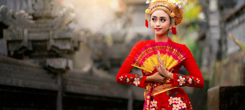 traditional Balinese dancer
